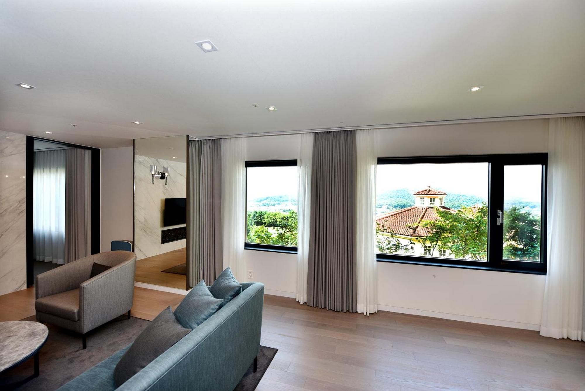 La Vie Dor Hotel And Resort, Trademark Collection By Wyndham Hwaseong Экстерьер фото